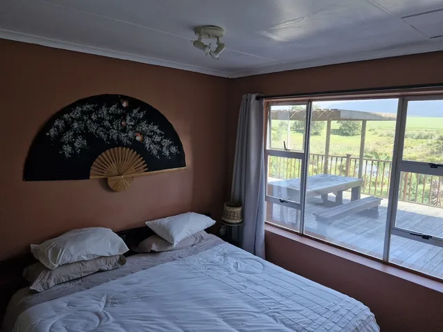 كوخ عائلي بسرير مزدوج وسريرين منفصلين بغرفتي نوم، Ibis Place Guest House 1/5