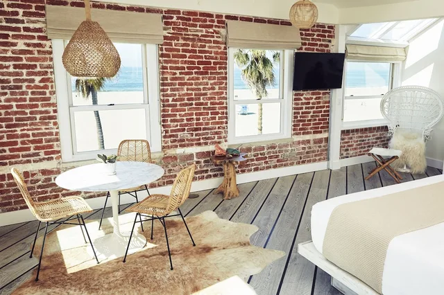 Bungalow, King Bed, Ocean Front, Venice V Hotel 4/9