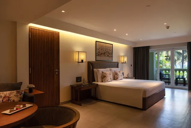غرفة بريميوم بسرير كينج بإطلالة على البحر، Taj Exotica Resort Spa Goa 2/4