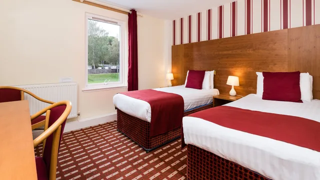 غرفة مريحة بسريرين منفصلين، Fishers Hotel 6/10