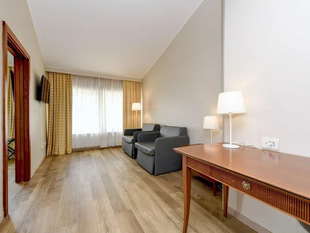 جناح جونيور بسرير كوين، B&B HOTEL Affi Lago di Garda 5/10