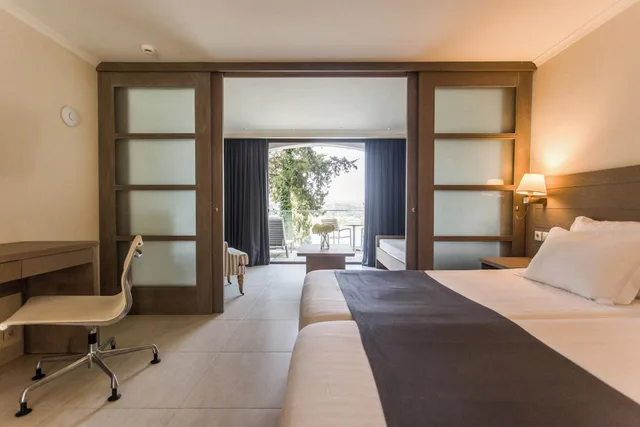 Superior, Bungalow, Sea and Island View، Corfu Holiday Palace 2/4