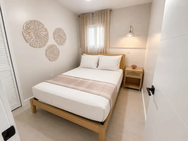 غرفة ديلوكس بسرير كوين بغرفة نوم واحدة مع أريكة بمطبخ، Sea Steps Suites 2/6