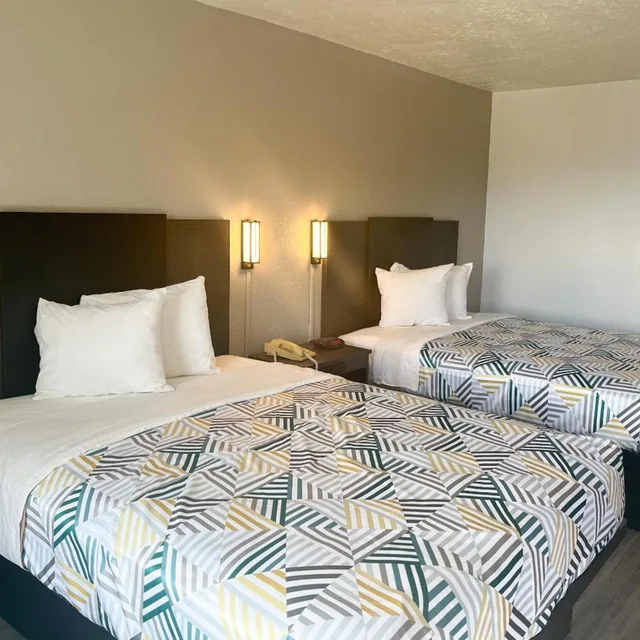 غرفة بسريرين كوين للمدخنين، Studio6 Lake Jackson, TX 3/9