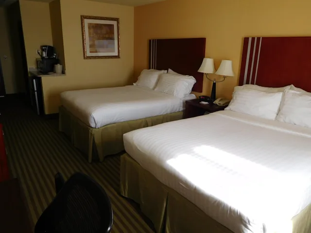Room, 2 Queen Beds, Accessible, Holiday Inn Express Hotel And Suites Ponca City 1/1