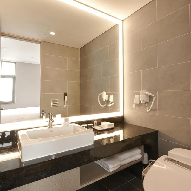 Corner Suite, MAYPLACE SEOUL DONGDAEMUN 5/7