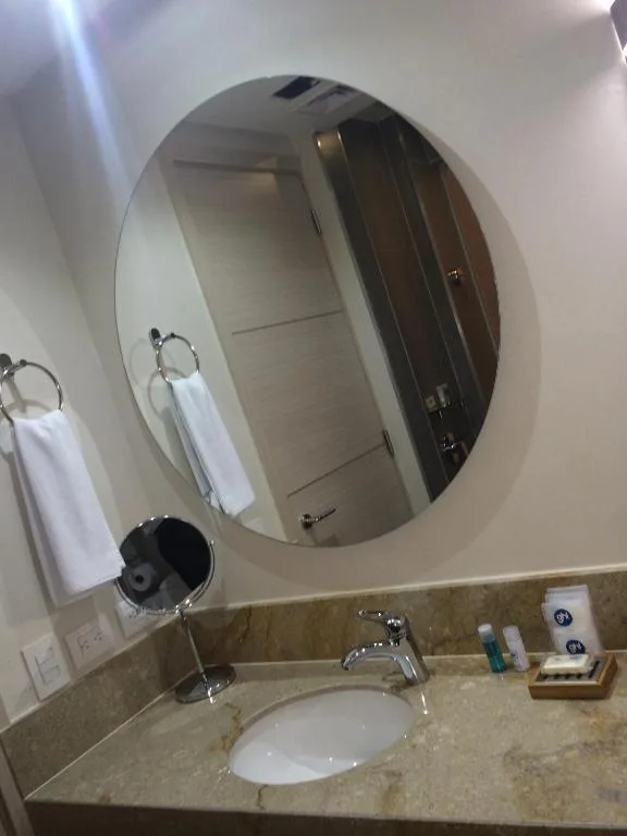 غرفة ثلاثية، Ghl Hotel Monteria 5/5