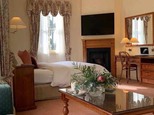 Heritage, Spa, King Bed، Mountain Heritage Hotel And Spa Retreat 9/10