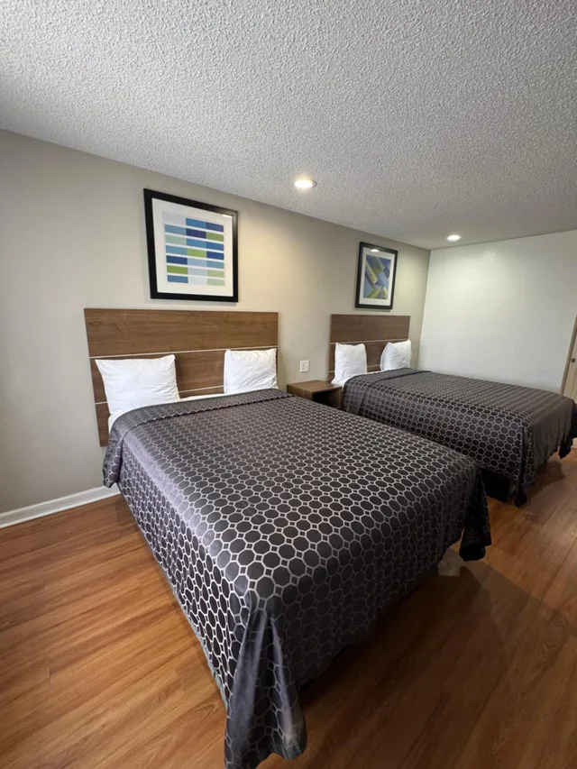 غرفة بسريرين كوين، National Inn Garden Grove 2/10