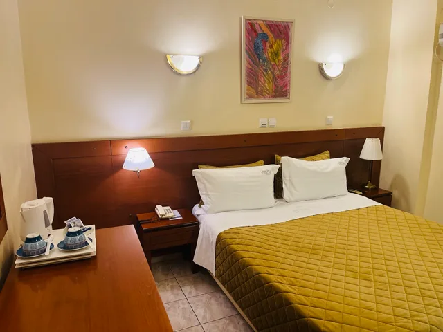 غرفة اقتصادية بسرير مزدوج أو سريرين منفصلين، Triton Hotel 2/4