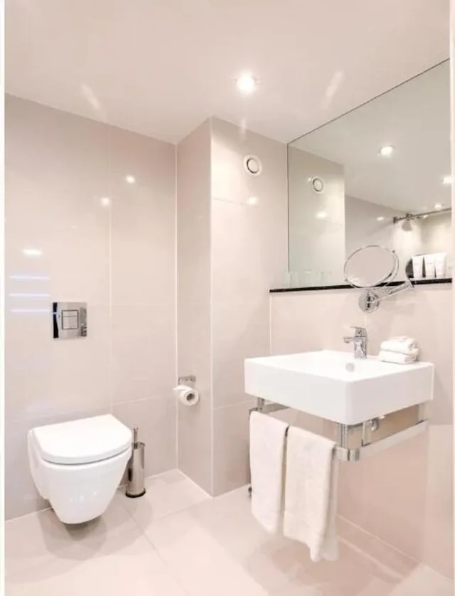 Accessible Double Room, Dancenter Lux Resort London City M25 7/8