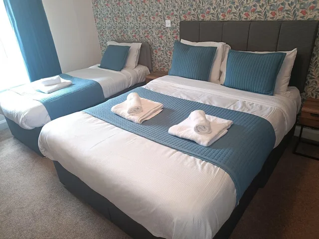 Family, 1 Double and 1 Single Bed, Wheatsheaf 1/1