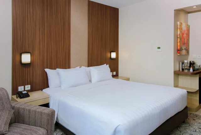غرفة بريميير ديلوكس بسرير كينج، Aston Gorontalo Hotel & Convention Center 4/6