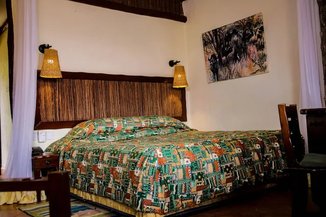 غرفة قياسية بسرير كينج بإطلالة على المتنزه، Kilaguni Serena Safari Lodge 4/7