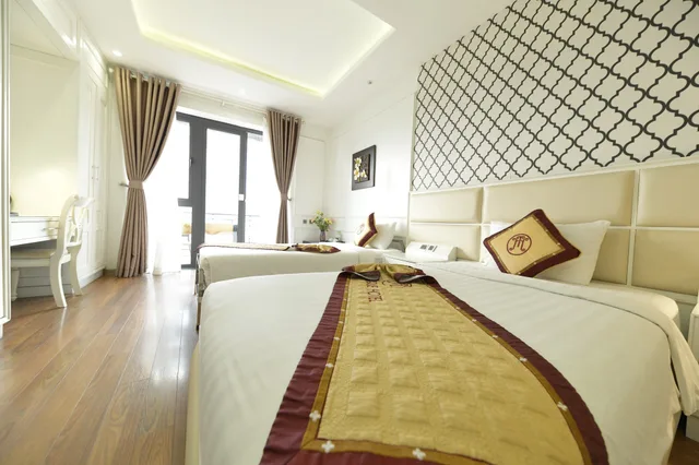 Tower, Family, Balcony، HANOI HM BOUTIQUE HOTEL 1/10