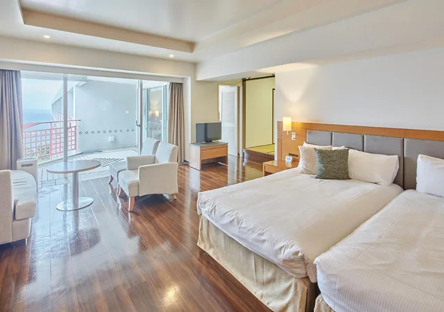 غرفة بإطلالة على البحر بغرفتي نوم بأرضية تاتامي، Hotel Mahaina Wellness Resort Okinawa 1/8