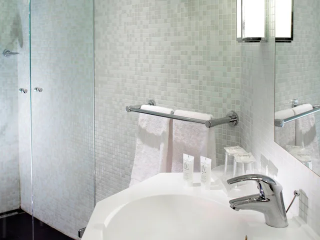 غرفة قياسية، Londres et New York Hotel 1/1