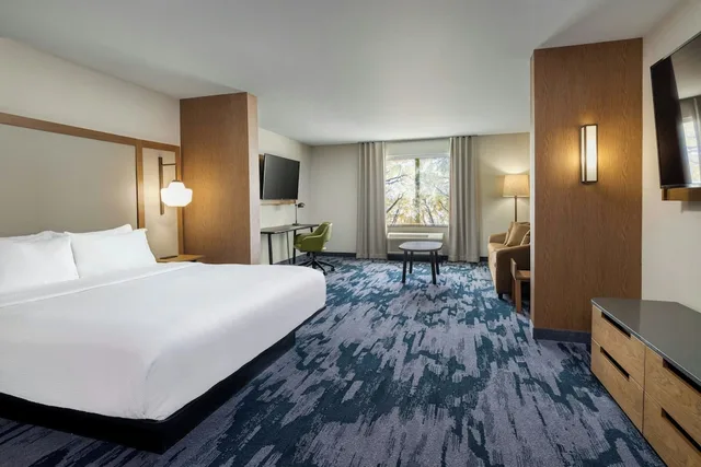 Suite, King Bed, Sofa, Fairfield Inn & Suites by Marriott Louisville Shepherdsville 1/2