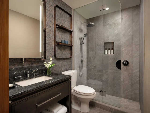Junior Suite, 2 Queen Beds, Bay View, Fairmont Jasper Park Lodge 1/1