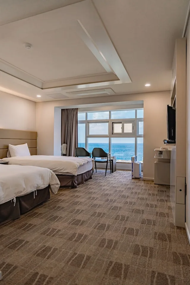 Deluxe, 1 Double and 1 Single Bed, Beach Front, Sea View، Cocoon Hotel 6/10
