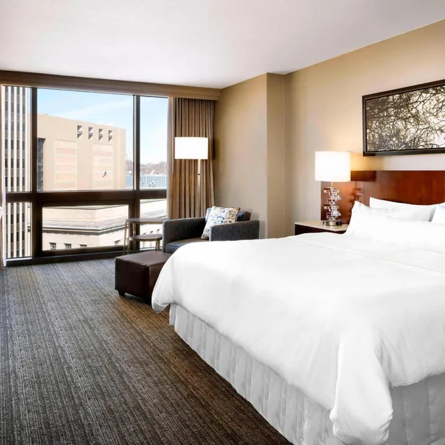 غرفة غراند ديلوكس بسرير كينج، The Westin Cincinnati 2/4