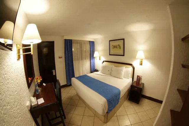 غرفة قياسية بسرير مزدوج، Collection O Hotel Del Portal, Puebla 1/7