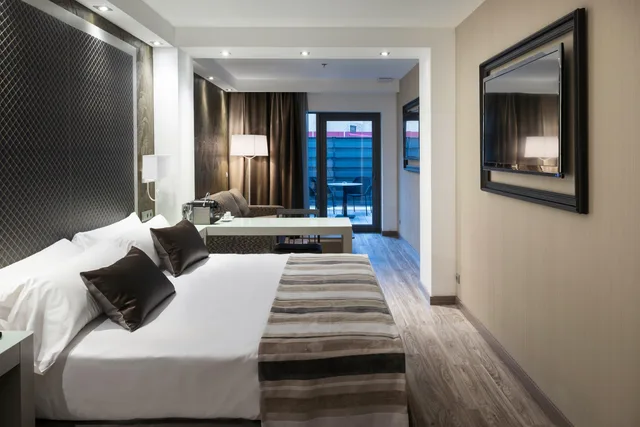 Junior Suite Single Use، Catalonia Square 4/5