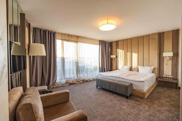 Deluxe, Double Bed, Side Sea View، Grand Hotel Sveti Vlas 5/9