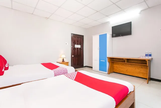 غرفة عائلية بسريرين كوين، Honey Hotel 1/6