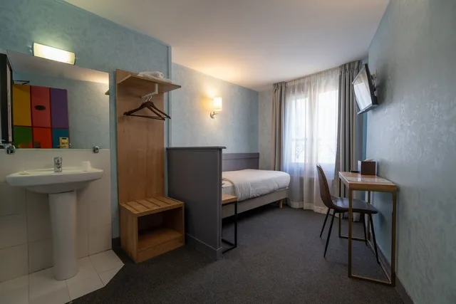 غرفة أساسية مفردة بحمام مشترك، The Walled off Hotel Paris 11/12
