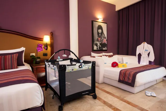 Junior Suite, Family, Family Selection At Grand Palladium Vallarta Resort Spa All Inclusive 4/10