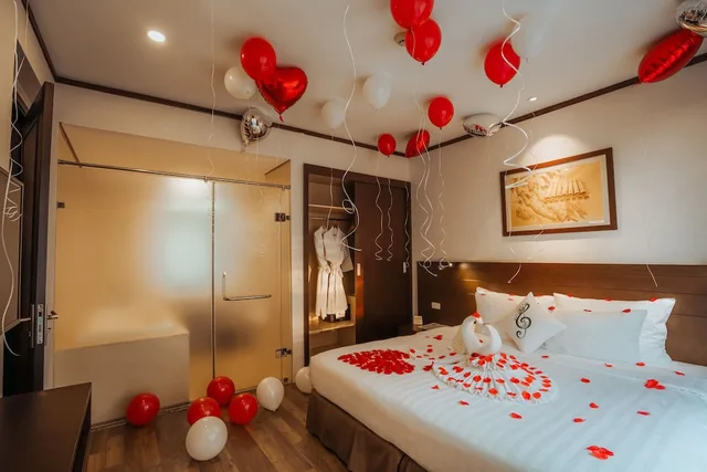 Opera, Suite, Queen Bed، Thang Long Opera 1/5