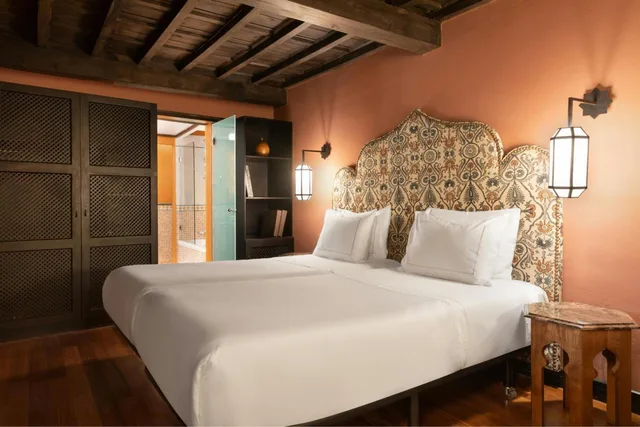 غرفة سوبيريور بسريرين منفصلين وسرير كينج، Hotel Palacio de Santa Paula Autograph Collection 3/6