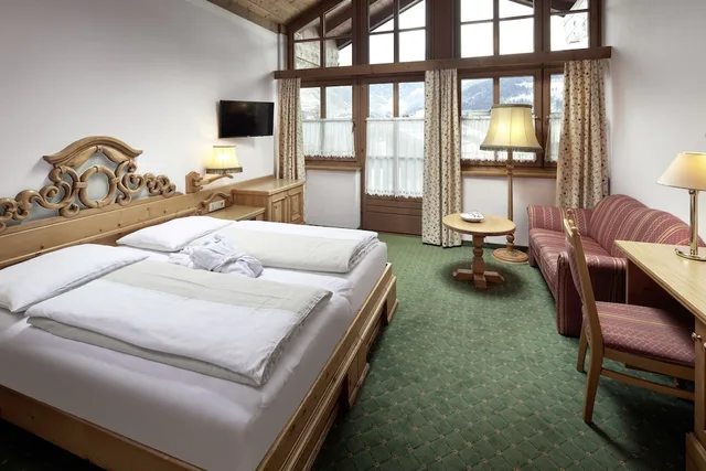 غرفة كومفورت بسرير كوين، Romantikhotel Zell Am See 4/10