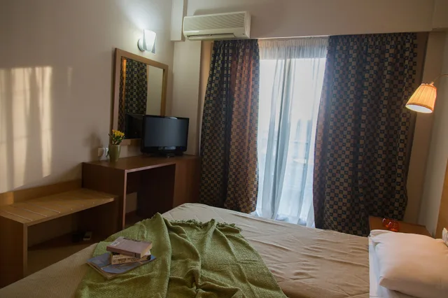 غرفة قياسية بسرير مزدوج، Galaxy Hotel 4/6