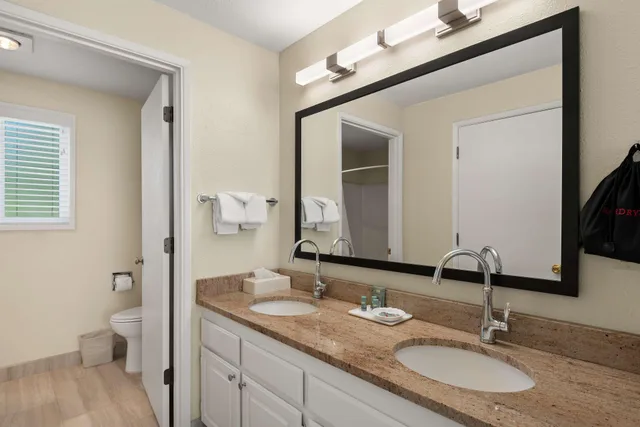 2 Bedrooms, House, Queen Bed، Best Western Inn At Face Rock 3/4