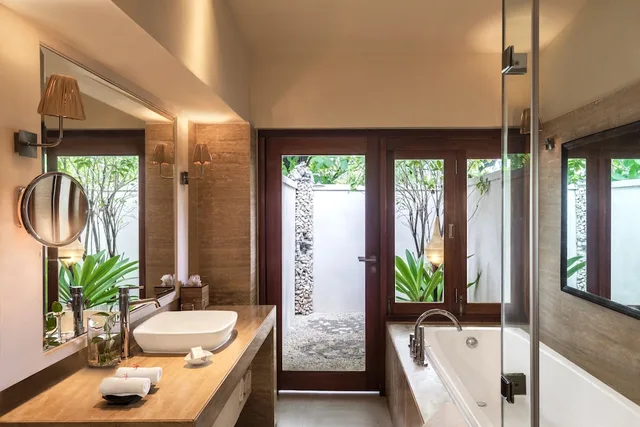 Beach Villa, Deluxe, King Bed, Ocean View, Taj Coral Reef Resort and Spa 5/9