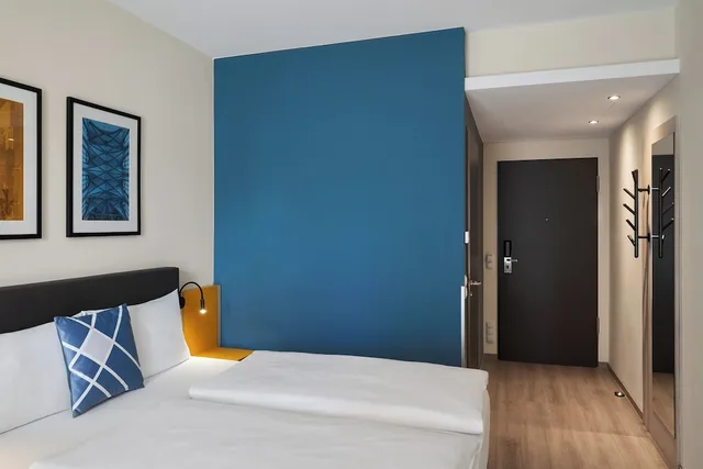 غرفة قياسية بسرير كوين بإطلالة، Four Points Flex by Sheraton Koblenz 1/4
