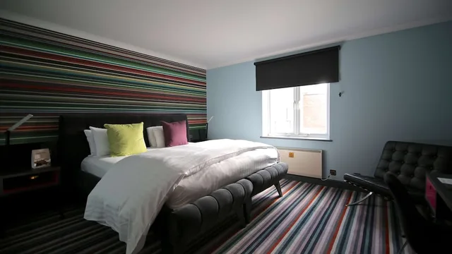 غرفة بسرير كينج، Village Urban Resort Nottingham 6/9