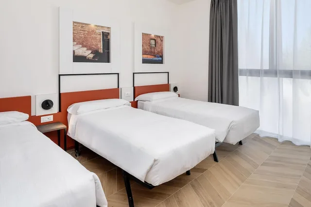 غرفة قياسية ثلاثية بثلاثة أسرّة، B&B HOTEL Venice Laguna 1/10