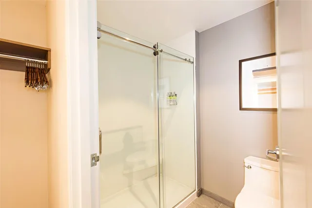 جناح بسرير كينج وسريرين كوين بغرفتي نوم لذوي الإعاقة، Staybridge Suites Denver North Thornton 6/7