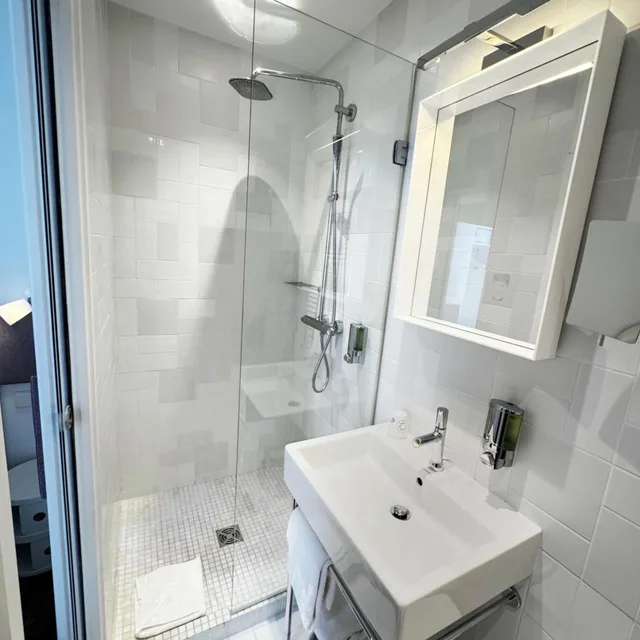 Single Room, Hotel Mistral 6/8