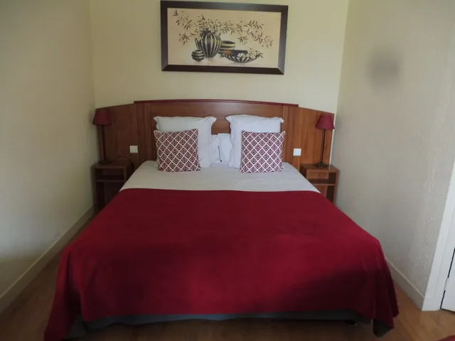 غرفة كومفورت بسرير كينج، AUBERGE DE LAUNAY 2/4