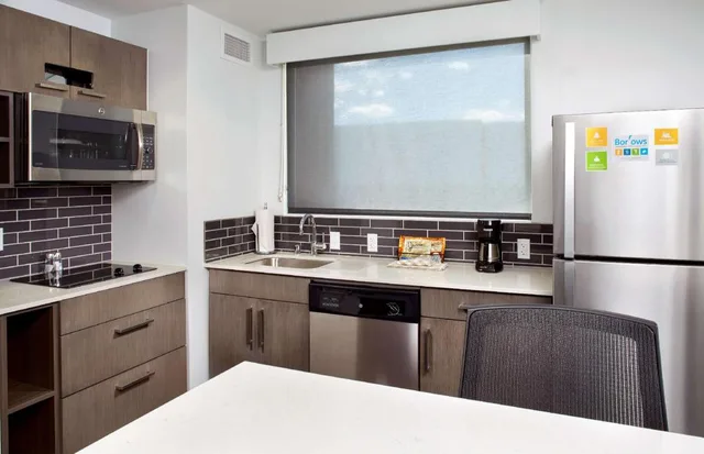 Specialty, Suite, 2 Queen Beds, Sofa, Kitchen، Hyatt House Denver Lakewood Belmar 1/2