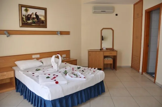غرفة قياسية ثلاثية بسرير مزدوج وسرير فردي، Miranda Moral Beach Hotel 7/10