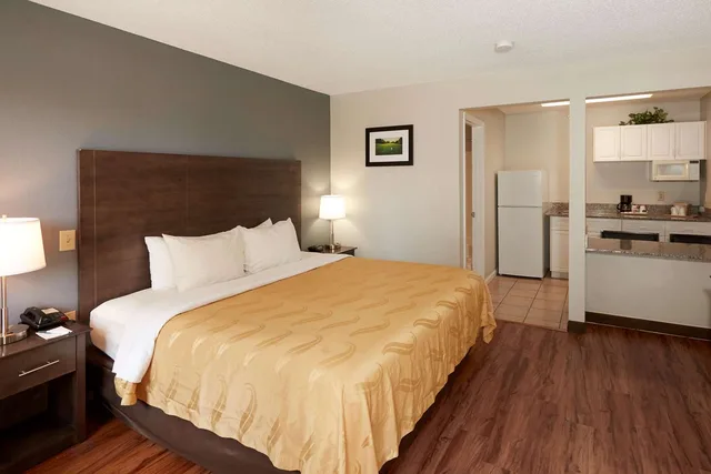 غرفة بسرير كينج، Quality Inn Augusta West Near Fort Gordon 2/5