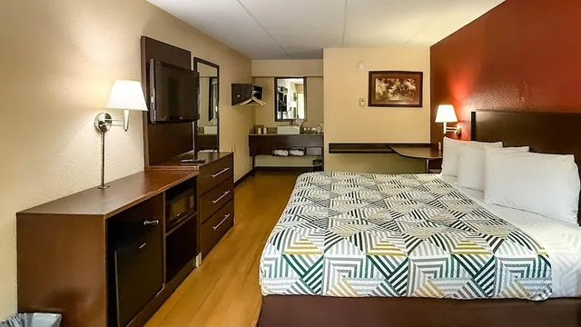 غرفة قياسية بسرير كينج، Motel6 Atlanta Smyrna / Ballpark 3/10