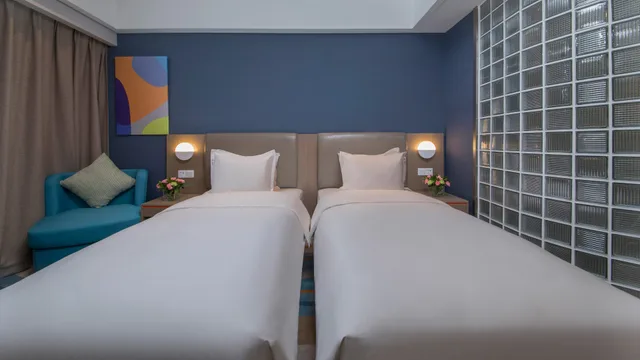 Standard, Twin Beds, Holiday Inn Express Xichang City Center 1/6