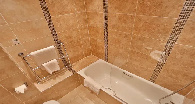 غرفة قياسية بسريرين منفصلين، Best Western Premier Heronston Hotel & Spa 3/3