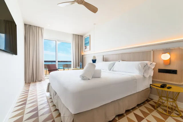 غرفة ديلوكس بسرير كوين بإطلالة على البحر، Akquaaa Boutique Hotel 4/10